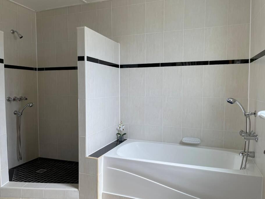 Spring Garden Mobay Resort Luxurious Apartments Montego Bay Eksteriør bilde