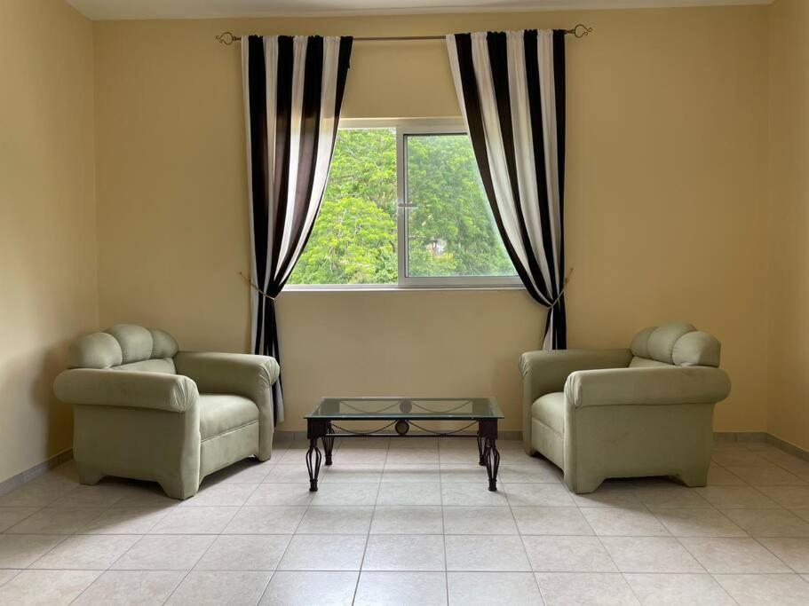 Spring Garden Mobay Resort Luxurious Apartments Montego Bay Eksteriør bilde
